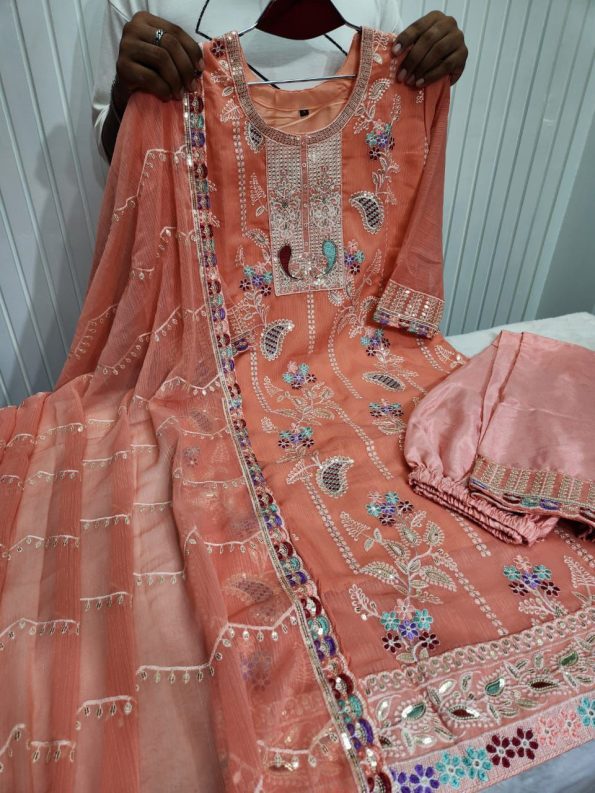 Readymade Three Piece - Image 7