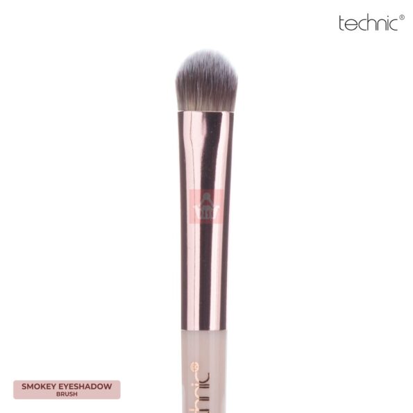 Technic Smokey Eyeshadow Brush 10gm