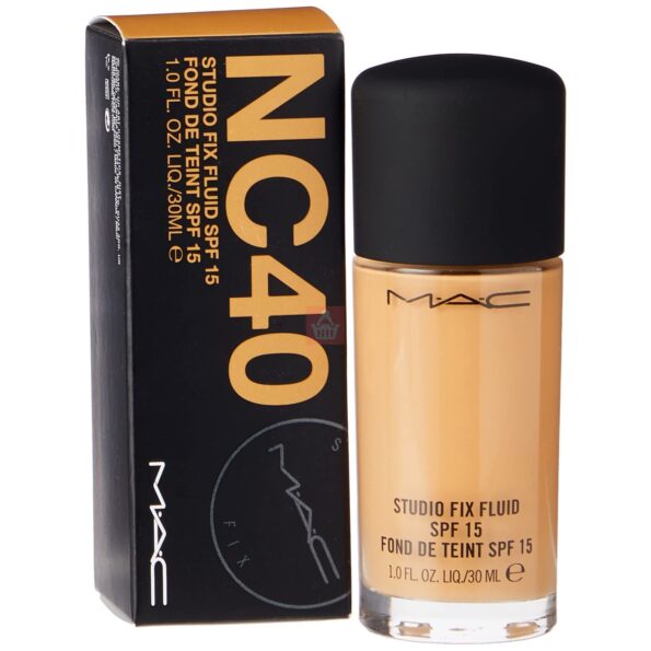 MAC Studio Fix Fluid SPF 15 Foundation - NC40 - 30ml